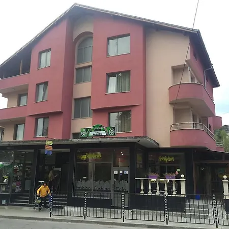 Guest house Family Neliya 3*